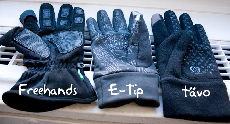 Illustration for article titled iPhone Glove Battlemodo